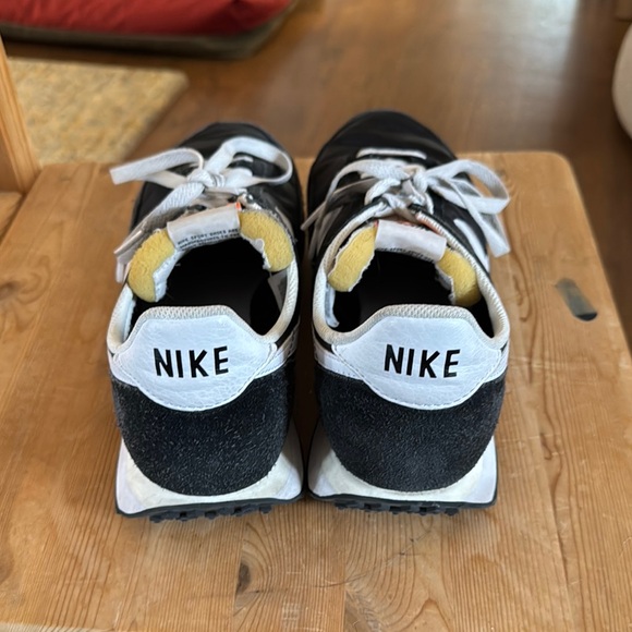 Nike Men's Black Sneakers - Picture 3 of 5